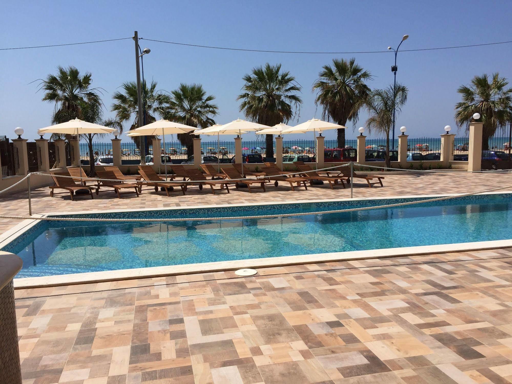 Hotel Riviera Palace Porto Empedocle Exterior photo