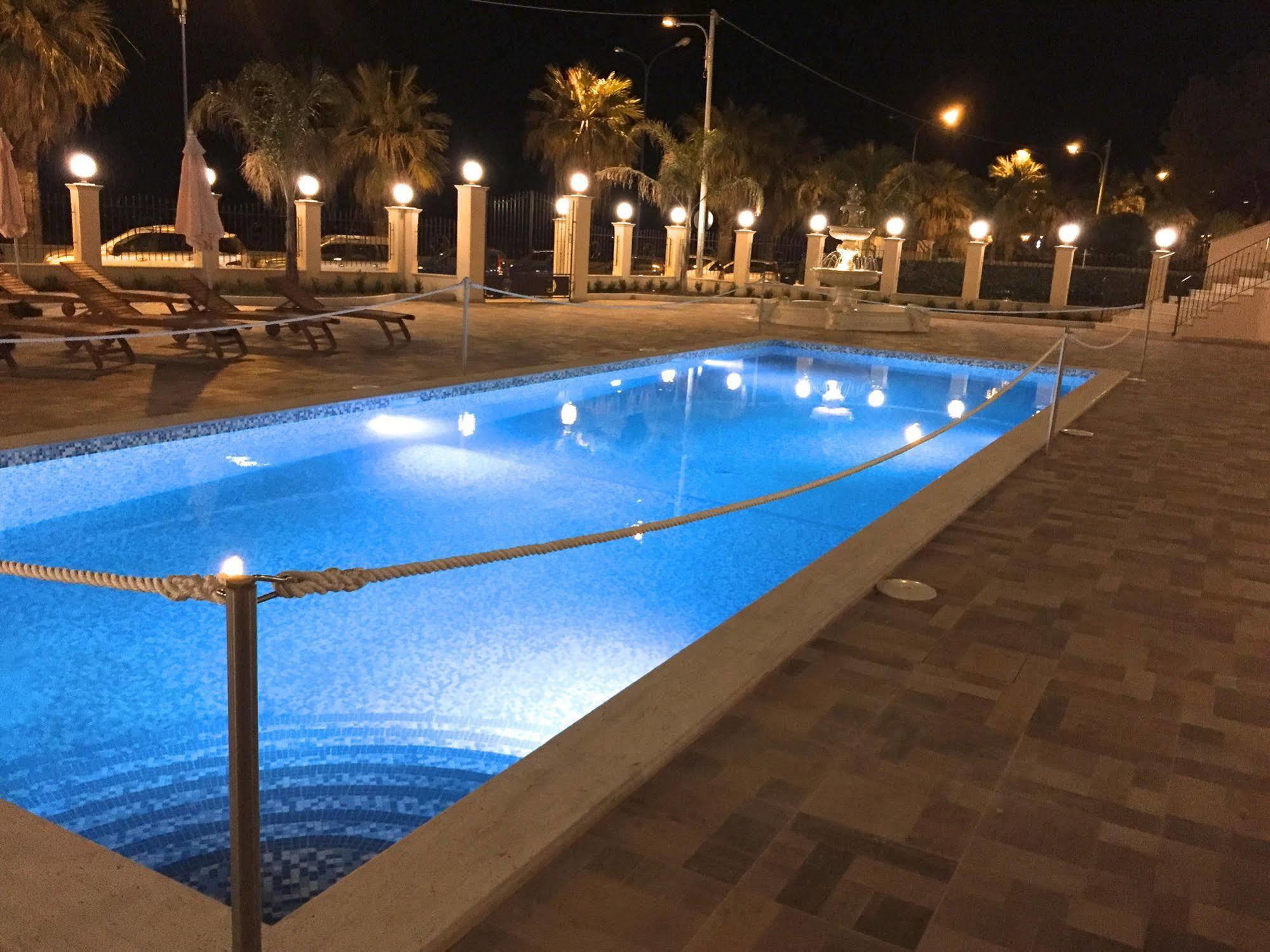 Hotel Riviera Palace Porto Empedocle Exterior photo