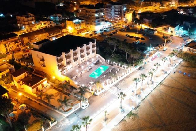 Hotel Riviera Palace Porto Empedocle Exterior photo